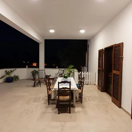 La Casa Di Leo